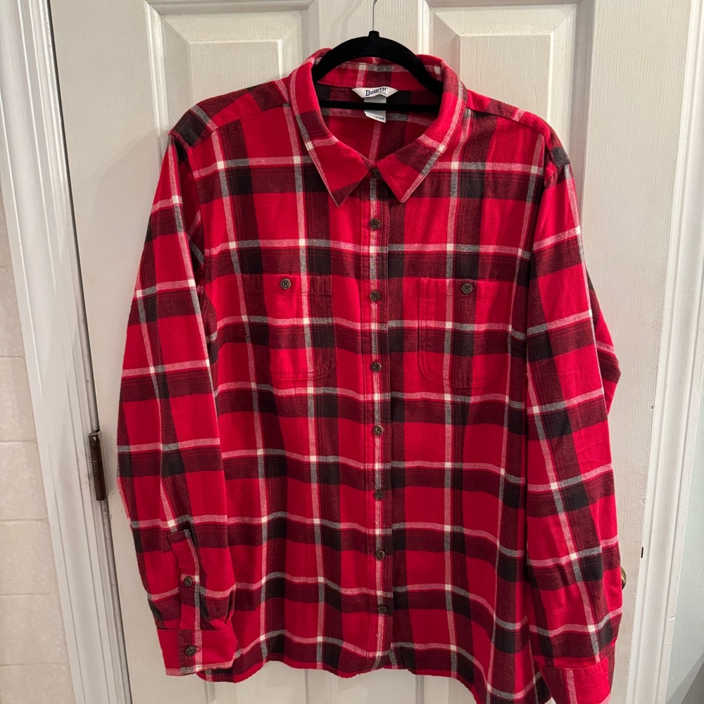 Duluth Woman red plaid shirt - xxl